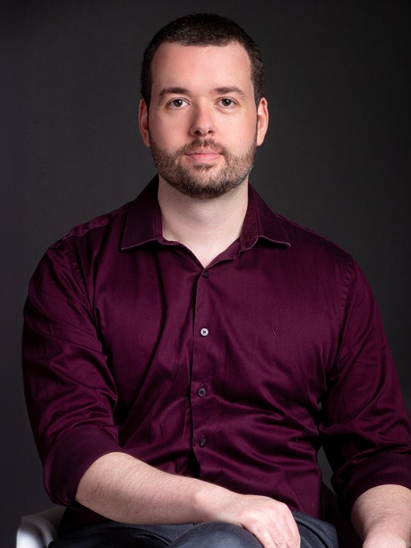 Raphael Valente, terapeuta holístico e autor do e-book